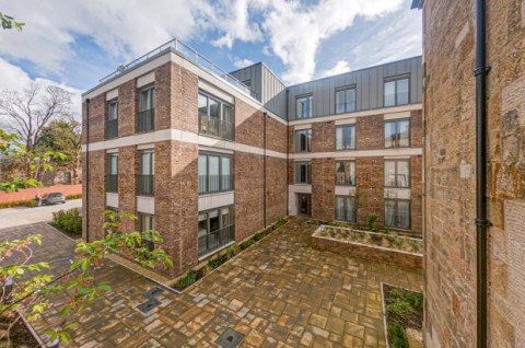 Click the photo for more details of Flat 2/4, Eastwoodhill Grove, Giffnock, Glasgow, East Renfrewshire