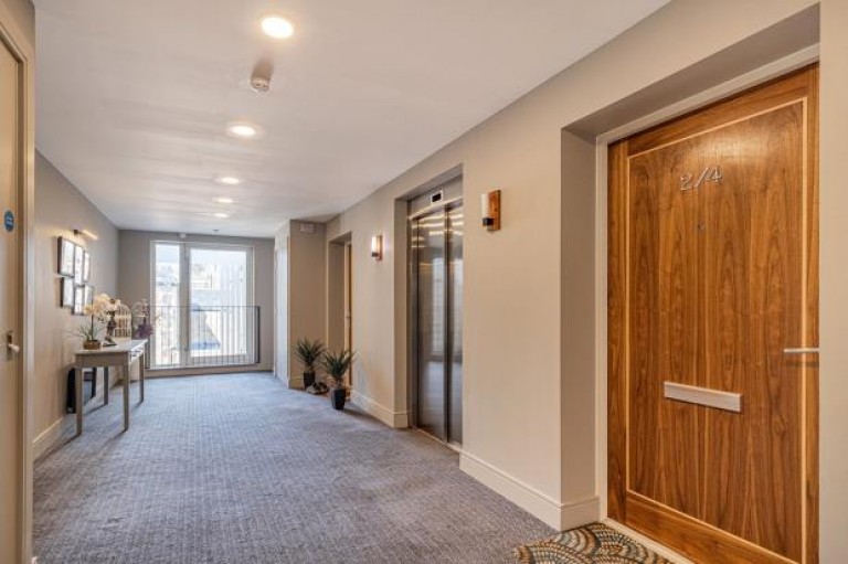 Images for Flat 2/4, Eastwoodhill Grove, Giffnock, Glasgow, East Renfrewshire