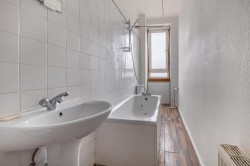 Images for 2/2, Ellangowan Road, Shawlands