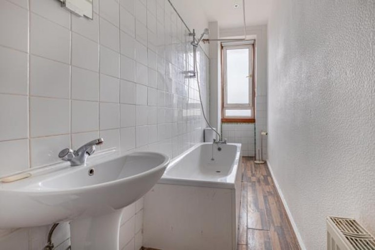 Images for 2/2, Ellangowan Road, Shawlands