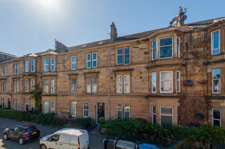 Click the photo for more details of 2/1, Kenmure Street, Pollokshields