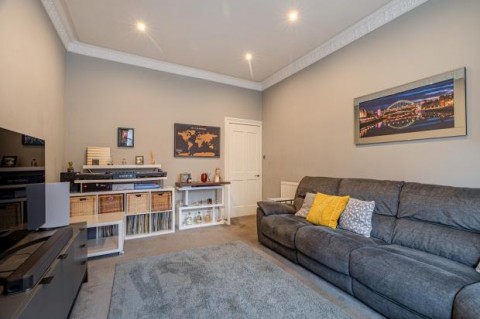 Click the photo for more details of Flat 0/1, Frankfort Street, Shawlands