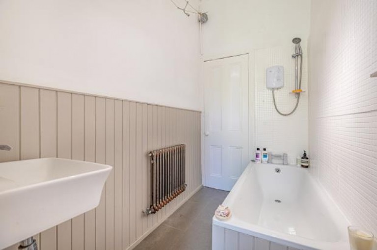 Images for 1/1, Walton Street, Shawlands