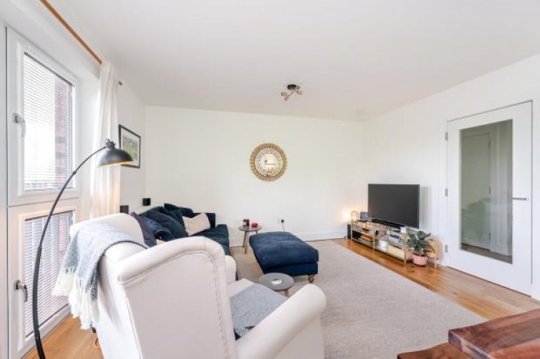 Images for Flat 12, Mansionhouse Court, Langside, Glasgow