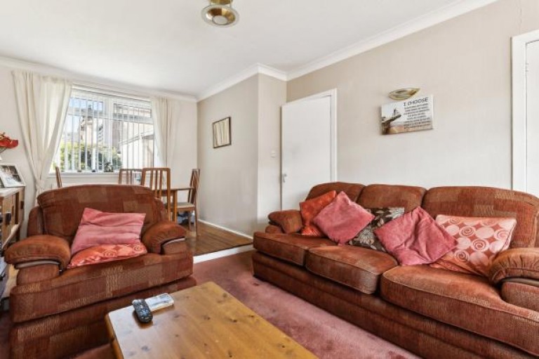 Images for Brenfield Avenue, Muirend, Glasgow