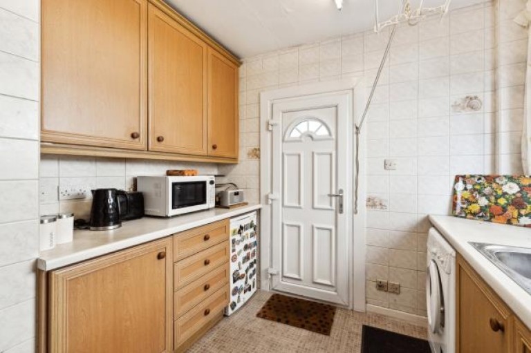Images for Brenfield Avenue, Muirend, Glasgow