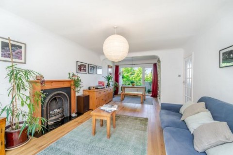 Click the photo for more details of 2/1, Camphill Avenue, Shawlands