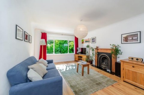 Click the photo for more details of 2/1, Camphill Avenue, Shawlands