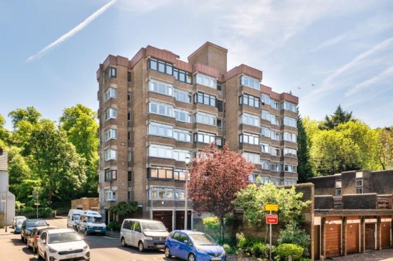 Click the photo for more details of Flat 72, Lethington Tower, Lethington Avenue, Shawlands, Glasgow