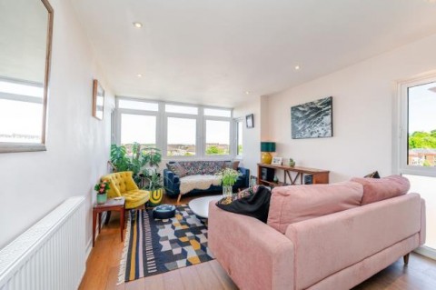 Click the photo for more details of Flat 72, Lethington Tower, Lethington Avenue, Shawlands, Glasgow