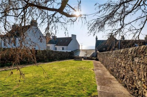 Click the photo for more details of 7, 8 & 9 East Shore, Pittenweem, Anstruther