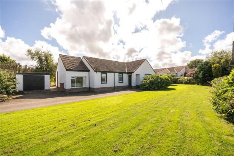 Click the photo for more details of Deanbrae, Ladeddie, Cupar