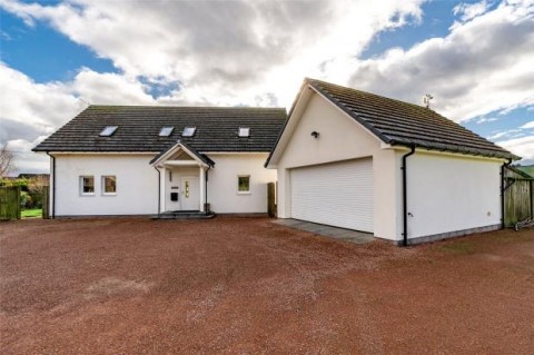 Click the photo for more details of Barr Mor, Burnside, Balmullo, St. Andrews