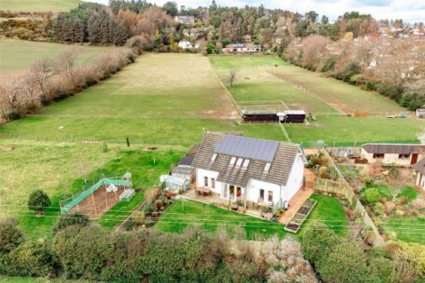 Click the photo for more details of Barr Mor, Burnside, Balmullo, St. Andrews