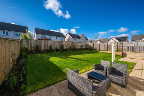 Click the photo for more details of Roslin, Midlothian