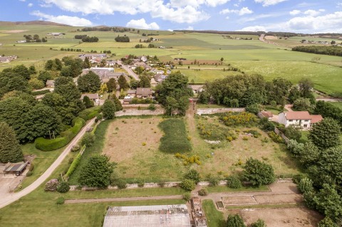 Click the photo for more details of Tealing, Dundee