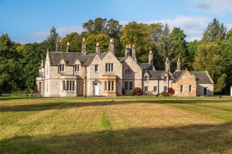 Click the photo for more details of Dunmore Park, Airth, Falkirk