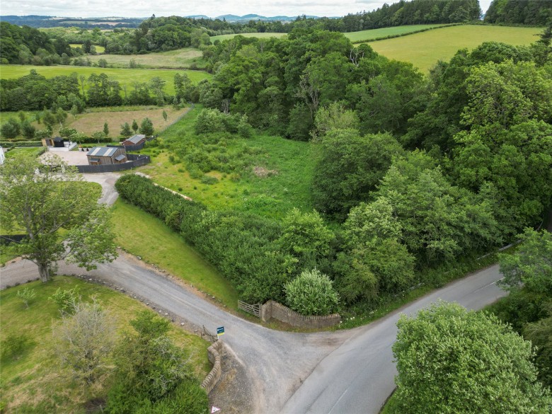 Click the photo for more details of The Oaks, Moneydie, Luncarty