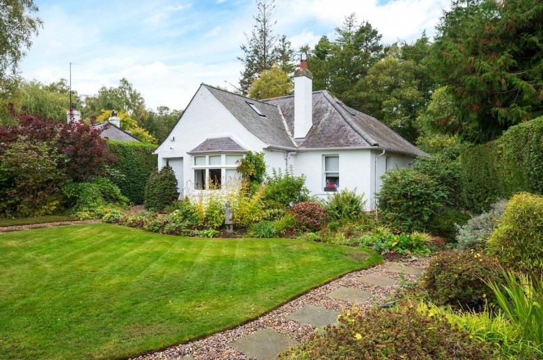 Click the photo for more details of Gifford, Haddington, East Lothian