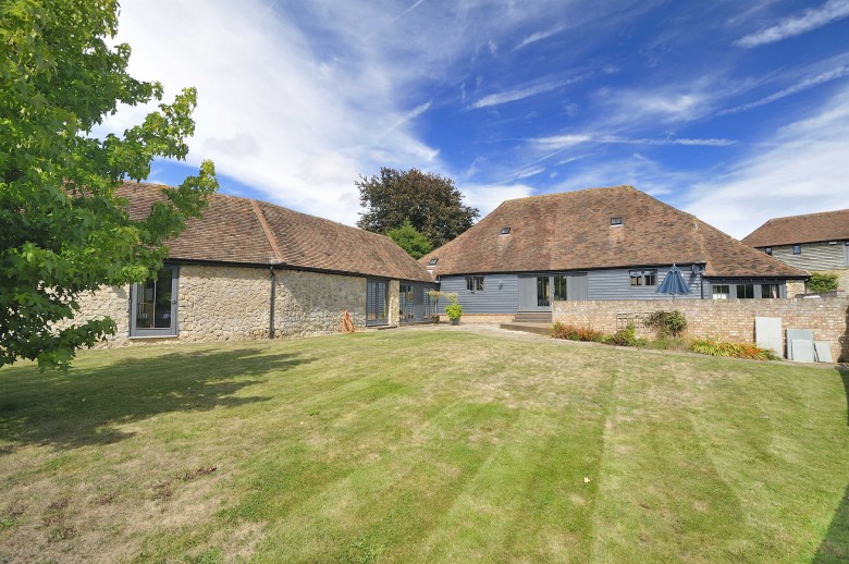 Click the photo for more details of Stonebridge Green Barn, Stonebridge Green Road, Egerton