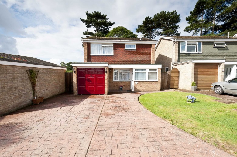 Click the photo for more details of Larch Walk, Kennington