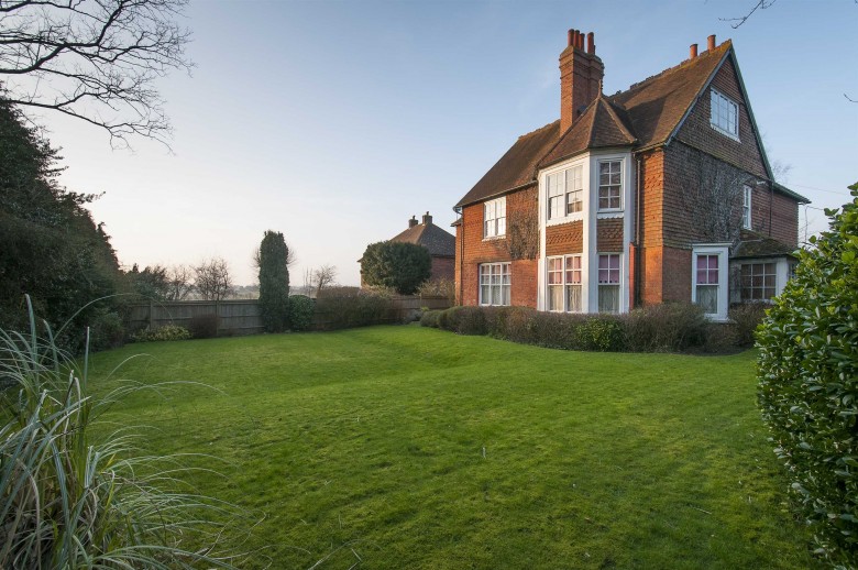 Click the photo for more details of Hardwicke House, Pluckley Road, Charing