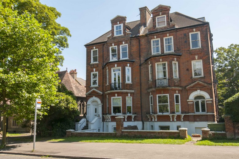 Click the photo for more details of Flat D, 60 Castle Hill Avenue, Folkestone