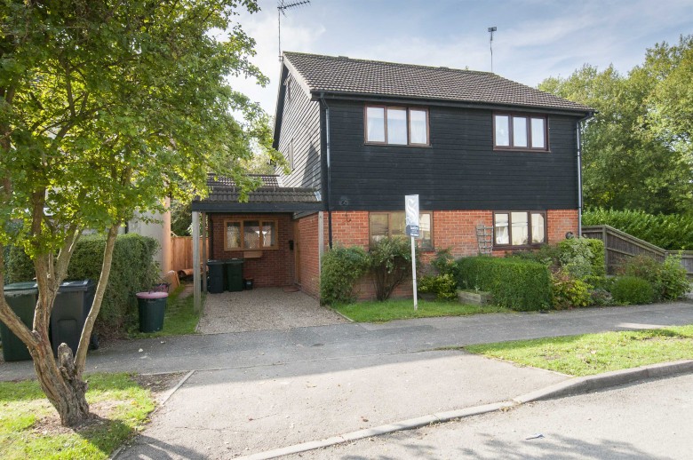 Click the photo for more details of Hither Field, Charing