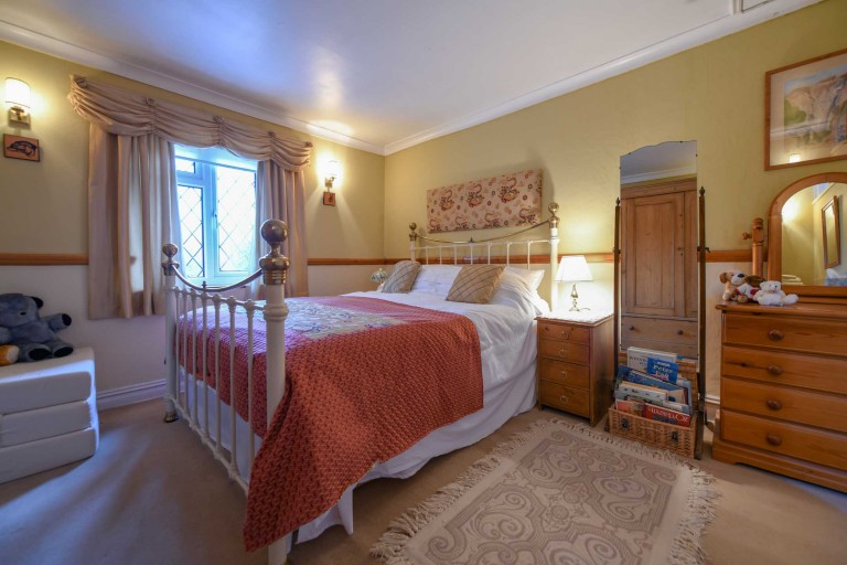 Images for Gladstone Cottage, Egerton Road, Ashford