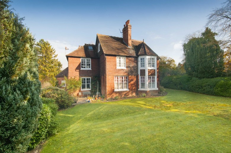 Click the photo for more details of Hardwicke House, Pluckley Road, Charing