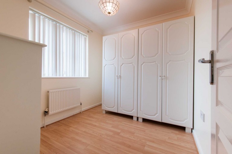 Images for Ellen Close, Charing