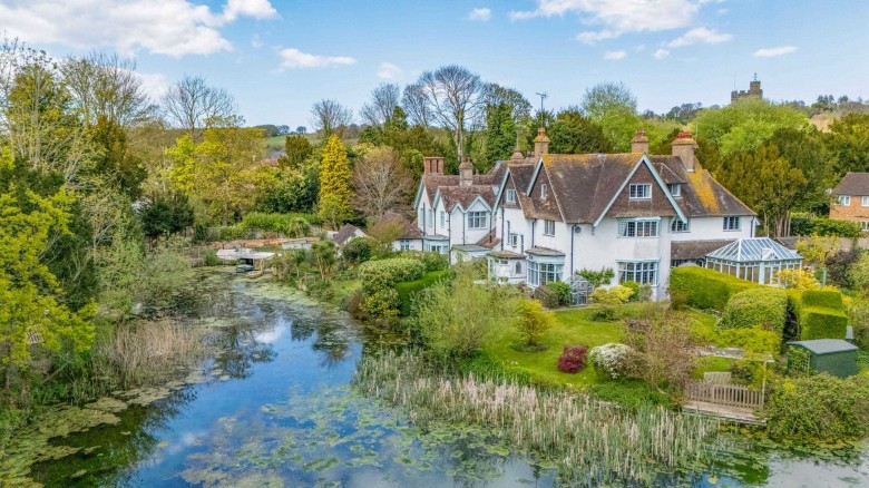 Click the photo for more details of The Moat House, Charing