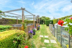 Images for Moat Park Houses, Charing