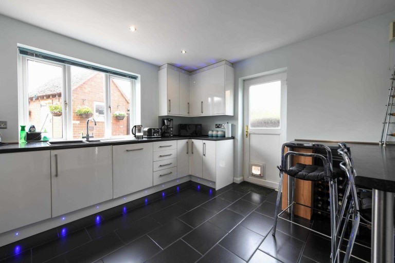 Images for Moat Park Houses, Charing