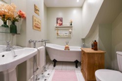 Images for Pett Farmhouse, Pett Lane, Ashford