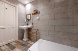 Images for Pett Farmhouse, Pett Lane, Ashford