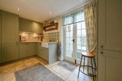 Images for Pett Farmhouse, Pett Lane, Ashford