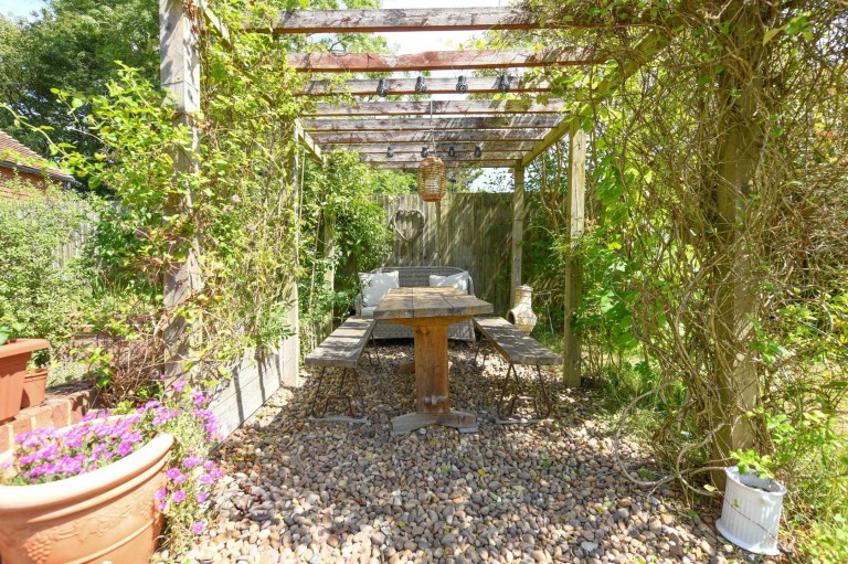 Images for Snagsmount, Lambden Road, Pluckley