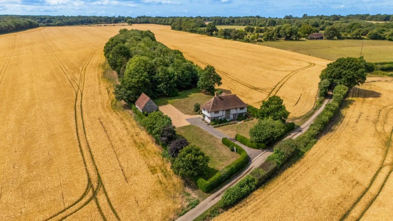 Click the photo for more details of Kennelling House, Kennelling Road, Stalisfield