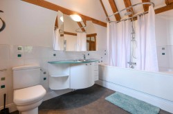 Images for Kennelling House, Kennelling Road, Stalisfield