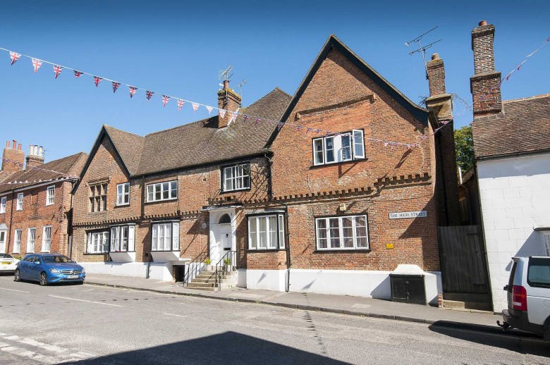 Click the photo for more details of Elizabethan Court, High Street, Charing