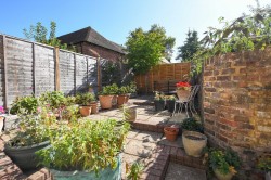 Images for Elizabethan Court, High Street, Charing