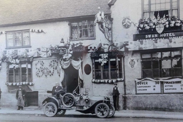 Images for Elizabethan Court, High Street, Charing
