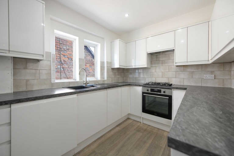 Images for Elizabethan Court, High Street, Charing