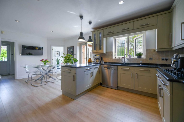 Images for Deringwood, Smarden Road, Pluckley
