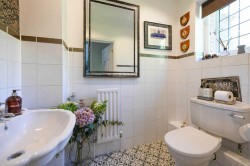 Images for Deringwood, Smarden Road, Pluckley
