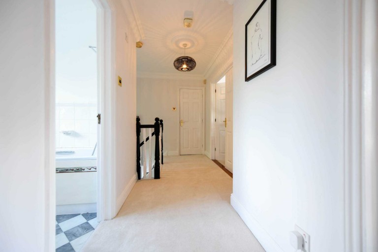 Images for Deringwood, Smarden Road, Pluckley