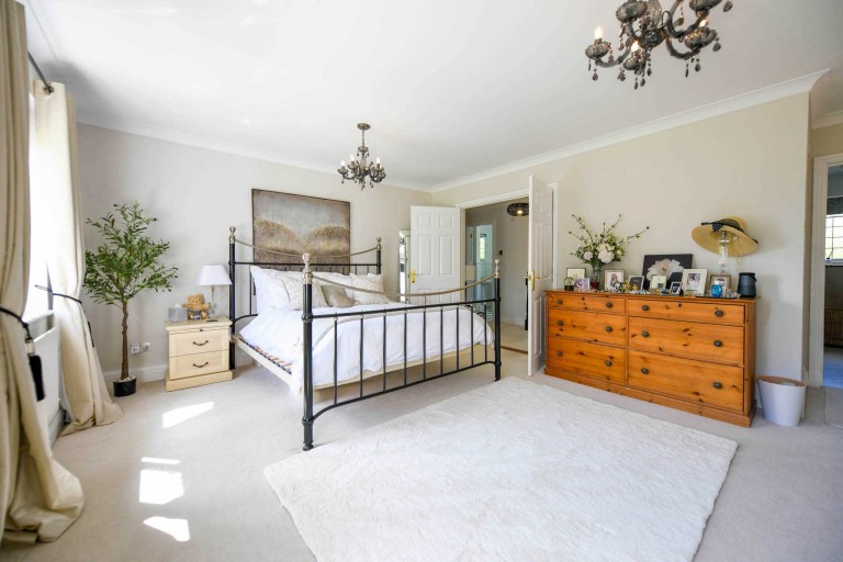 Images for Deringwood, Smarden Road, Pluckley