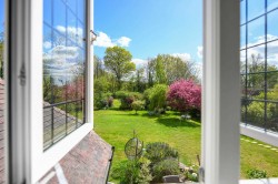Images for Deringwood, Smarden Road, Pluckley
