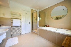 Images for Deringwood, Smarden Road, Pluckley